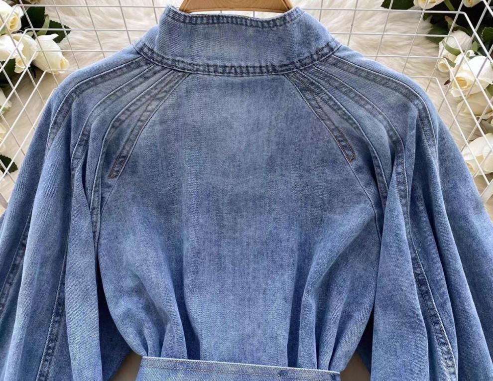 Retro Light Luxury Denim Top with Tie-Waist and Lantern Sleeves