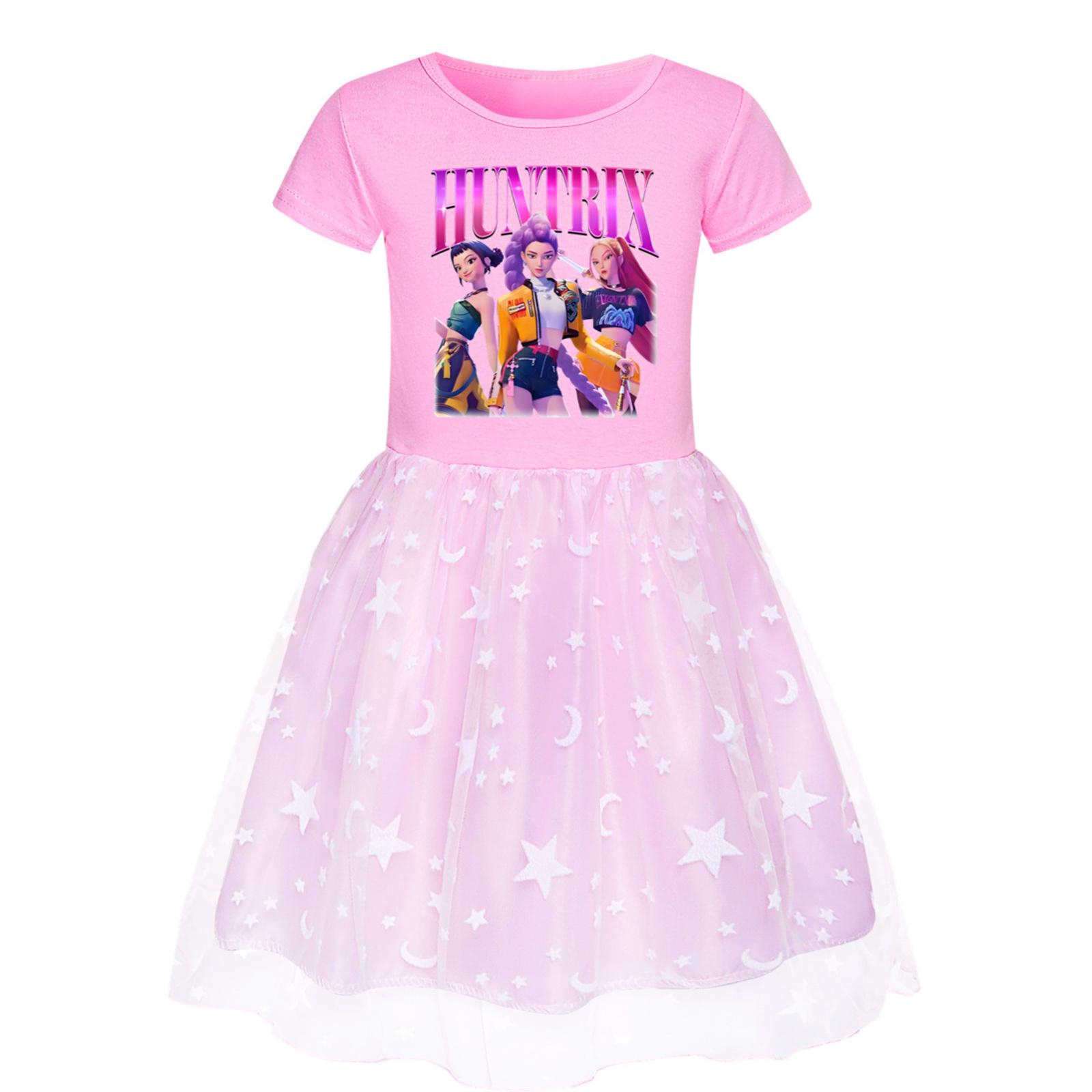 

Дівчаче плаття з зірковим принтом, круглим вирізом, коротким рукавом, кольоровим мереживним печворком 150