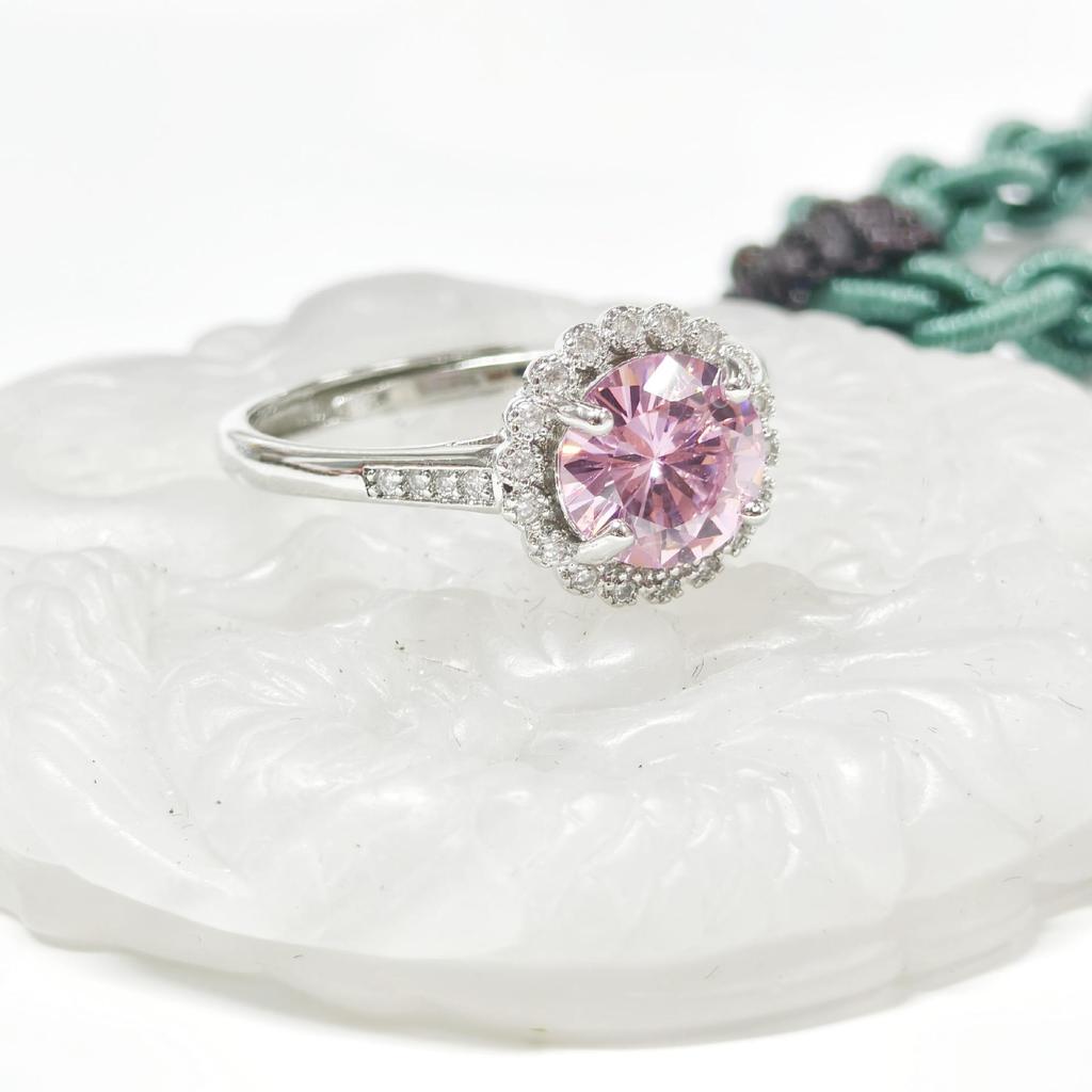 Gusen Jewelry: Creative Women's Zircon Gemstone Ring - European & American High-End Fashion Wedding Accessory