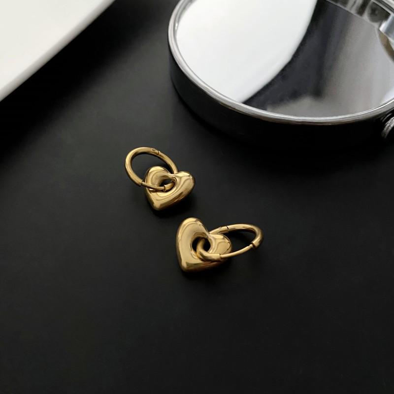 

18K Gold-Plated Peach Heart Earrings - Retro Minimalist Design