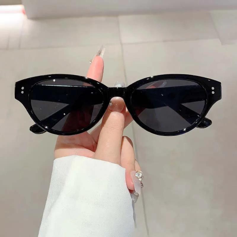 Popular Vintage Rivet Cat Eye Sunglasses Women For Men Sun Glasses Punk Shades Luxury Brand Designer Optical Eyeglasses Frame