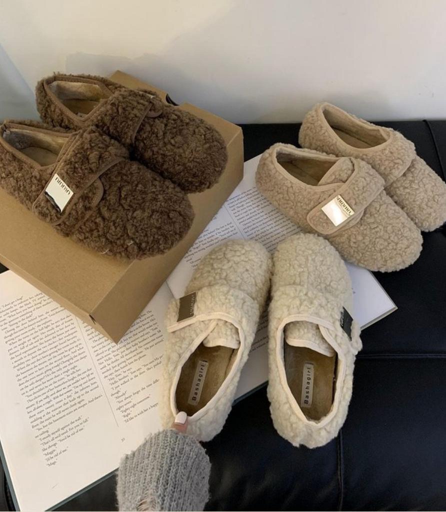 Fashion Women Shearling Flats Furry Lambswool Mocasines Mujer Warm Cotton Shoes Ladies Slip On Sheep Fur Lined Casaul Loafers Winter