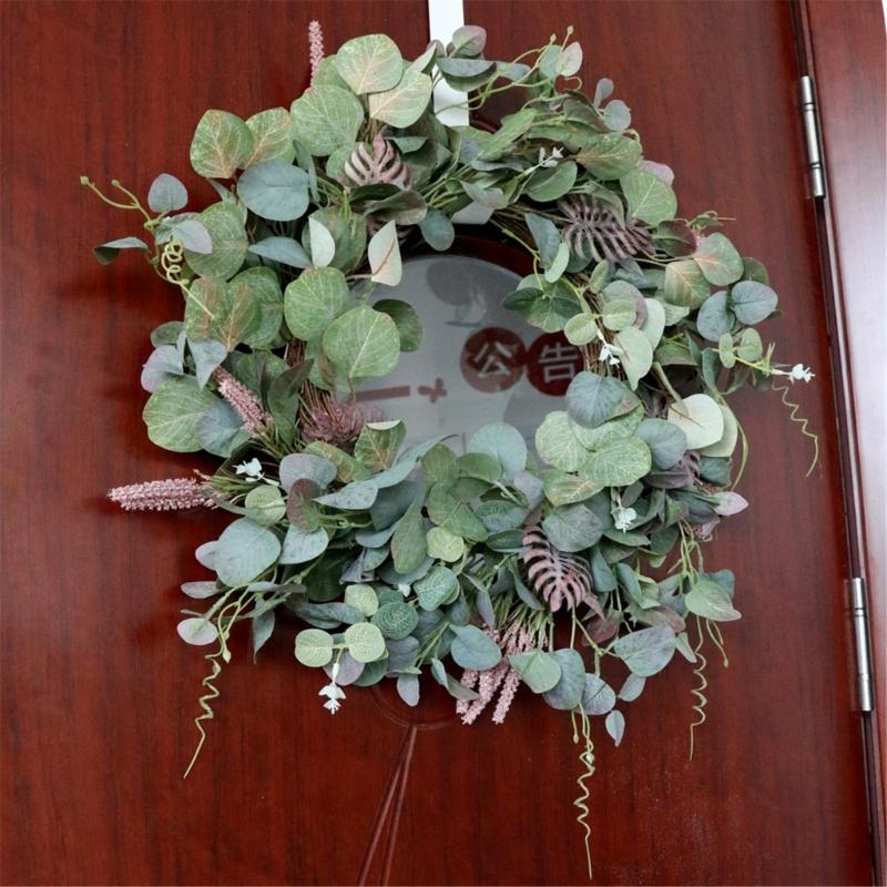 Delicate Faux Green Leaf Wreath Accessory Durable Wreath for Functional Use In Homes Garden and Wedding Decorations