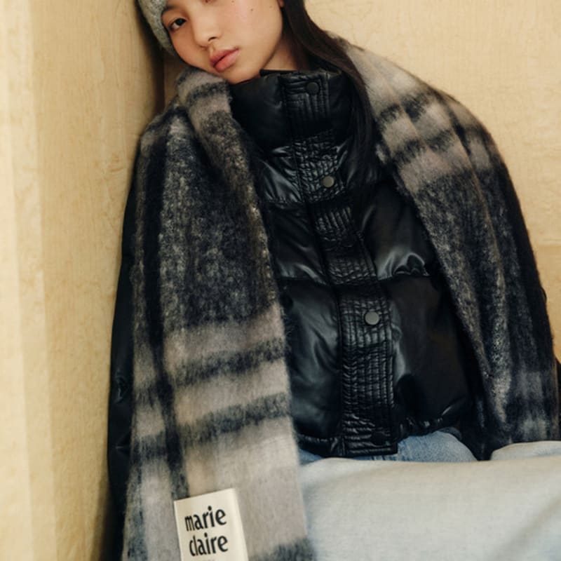

Marieclaire Color Block Check Brush Knit Muffler (MAEDSC03MBK) BK(Black)_FF(FREE)