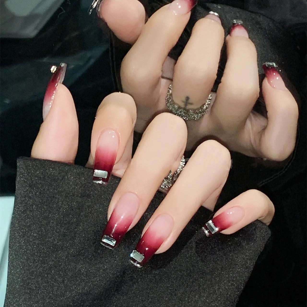 

B443 Темно-кроваво-розовый блестящий градиент длинные носибельные ногти