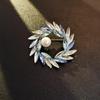 Elegant Rhinestone Animal Brooch: High-End Flower Design for Women's Coats and Accessories