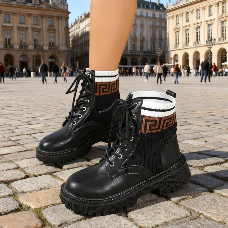 Thick-soled thick-heeled lace-up Martin boots for women's autumn new versatile belt buckle Martin boots for women