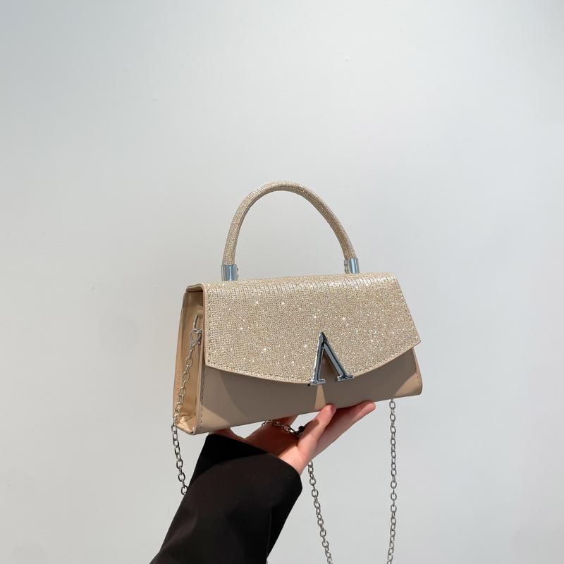 Simple niche design light luxury high texture appearance spring new portable shoulder messenger bag women