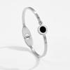Bracciale versione coreana popolare per il pendolarismo quotidiano bracciale ad apertura a molla semplice bracciale femminile versatile alla moda personalizzato semplice