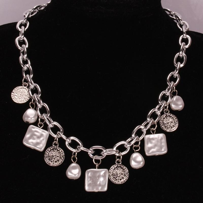 Modische Halskette Geometrische Anhänger Halskette Stilvolle Unregelmäßige Halskette Legierung Textur Geeignet für Modeliebhaber