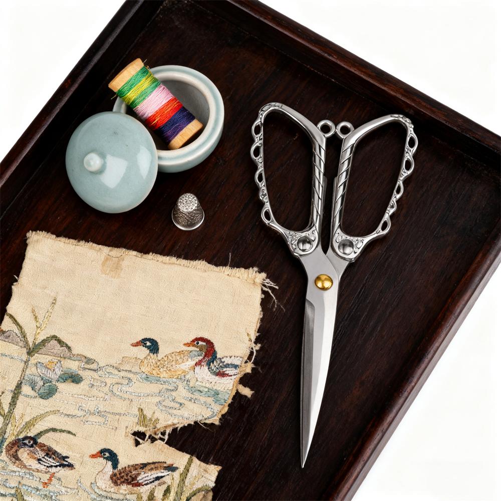 1PC, Retro Sewing Vintage Scissors Embroidery Cross-stitch Scissor Crafting Tool Thread Sewing Tools Halloween Christmas Gifts