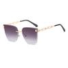 New Fashion Oversize Gradient Sunglasses Women Vintage Alloy Chain Frame Rimless Square Sun Glasses Unisex Elegant Shades
