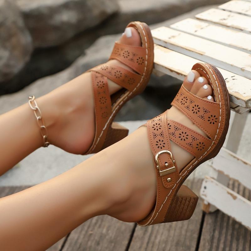 Plus Size Women High-heel Slippers Retro Handmade Casual Leather Slippers for Women Fashion Thick Heeled Sandals Sandalias Mujer