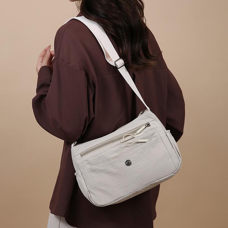 Large Capacity Lightweight Crossbody Bag Oxford Cloth Casual Women's Oulder Bag Multi-layer Mom Bag Waterproof
