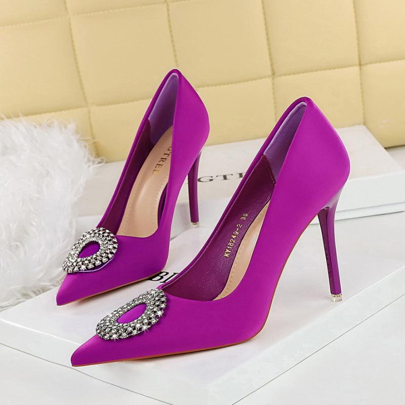 

Мода Европейская Американская Мода Банкет Острый Носок Высокие Каблуки Тонкие Каблуки Мелкий Вырез Сатин Стразы Супер Высокие Каблуки Одиночная Обувь 36