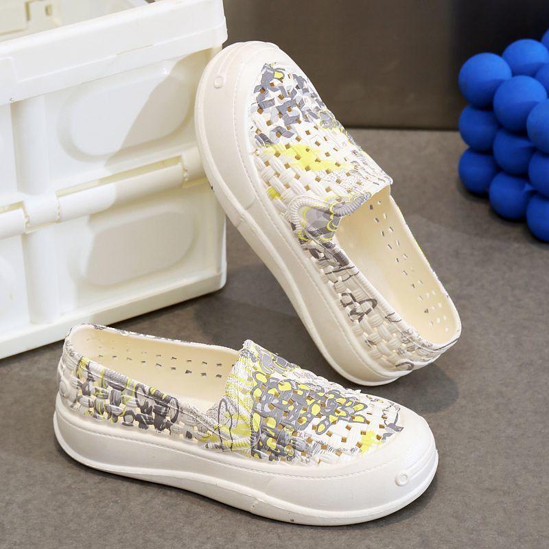 Cute Cartoon Patterns Women Sandals Round Toe Shoes Anti Slip Waterproof Outdoor Thick Soft Flat Shoes