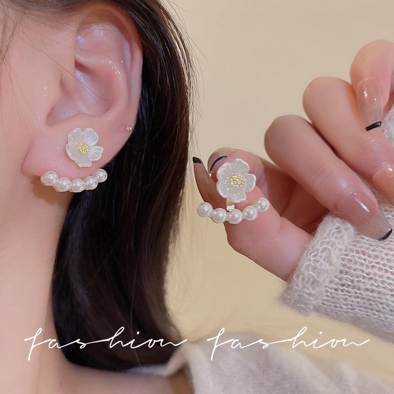 Elegant S925 Silver Pearl Bow Earrings for Women, Fashionable and High-End Design