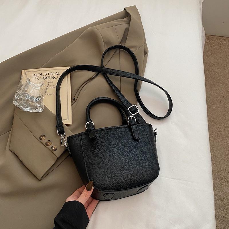 Premium Sense Simple Portable Small Bag Women's 2025 New Versatile Shoulder Bucket Bag Messenger Bag
