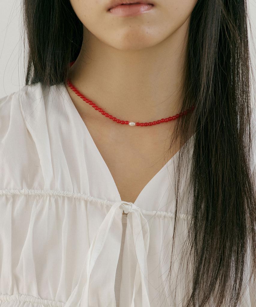 Lucir Zu Pearl Pendant Onyx Necklace (Red)