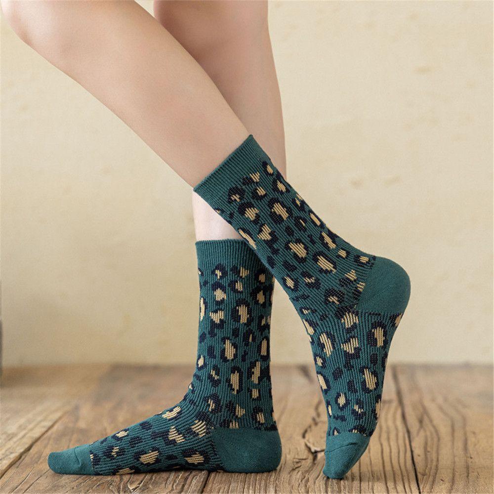 Christmas Gifts Comfortable Retro Breathable Harajuku Women Socks Skateboard Socks Leopard Print