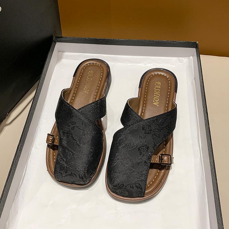 Baotou half slippers female Internet celebrity fashion 2024 summer new comfortable flat Chinese design outside wear cool slippers