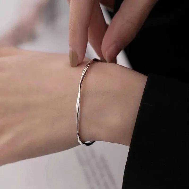 Simple Vintage Irregular Mobius Twist Open Cuff Bangle Bracelets For Women Gold Color Adjustable Zircon