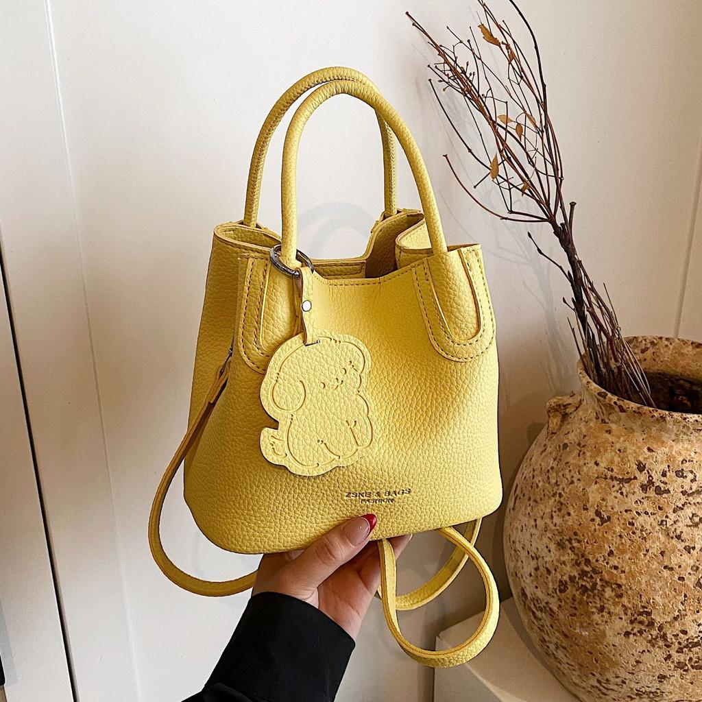 Ms. Bao's New Versatile Messenger Bag Fashionable Portable Bucket Bag