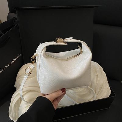 Damenhandtasche 2025 neue Mode Retro Kissenform Tasche Persönlichkeit Trend Umhängetasche Temperament Einfach Nische Umhängetasche Damen