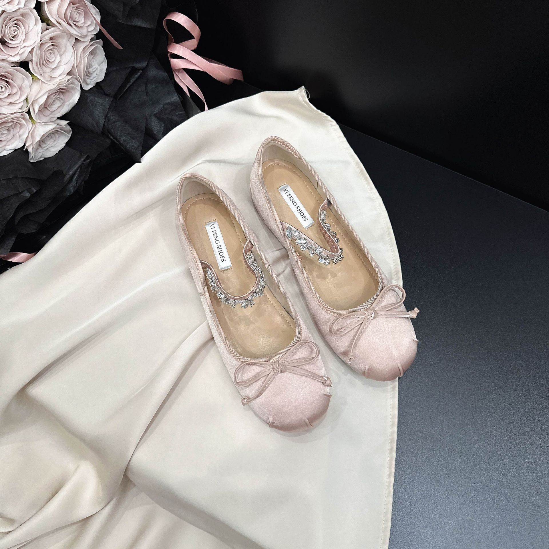 

Small person increases height 4cm rhinestone one-word belt single shoes women s French satin bow round head light mouth Mary Jane shoes 33