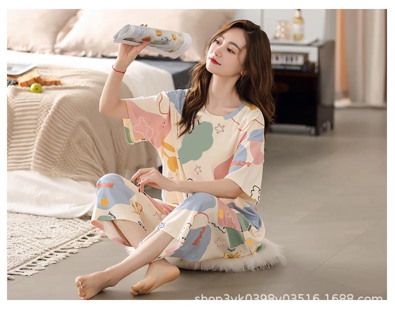 Women's Summer Pajama Set: Short-Sleeved Top and Seven-Point Pants, Cute and Loose, Perfect for Teenage Girls, Suitable for Home or Outdoor Wear.