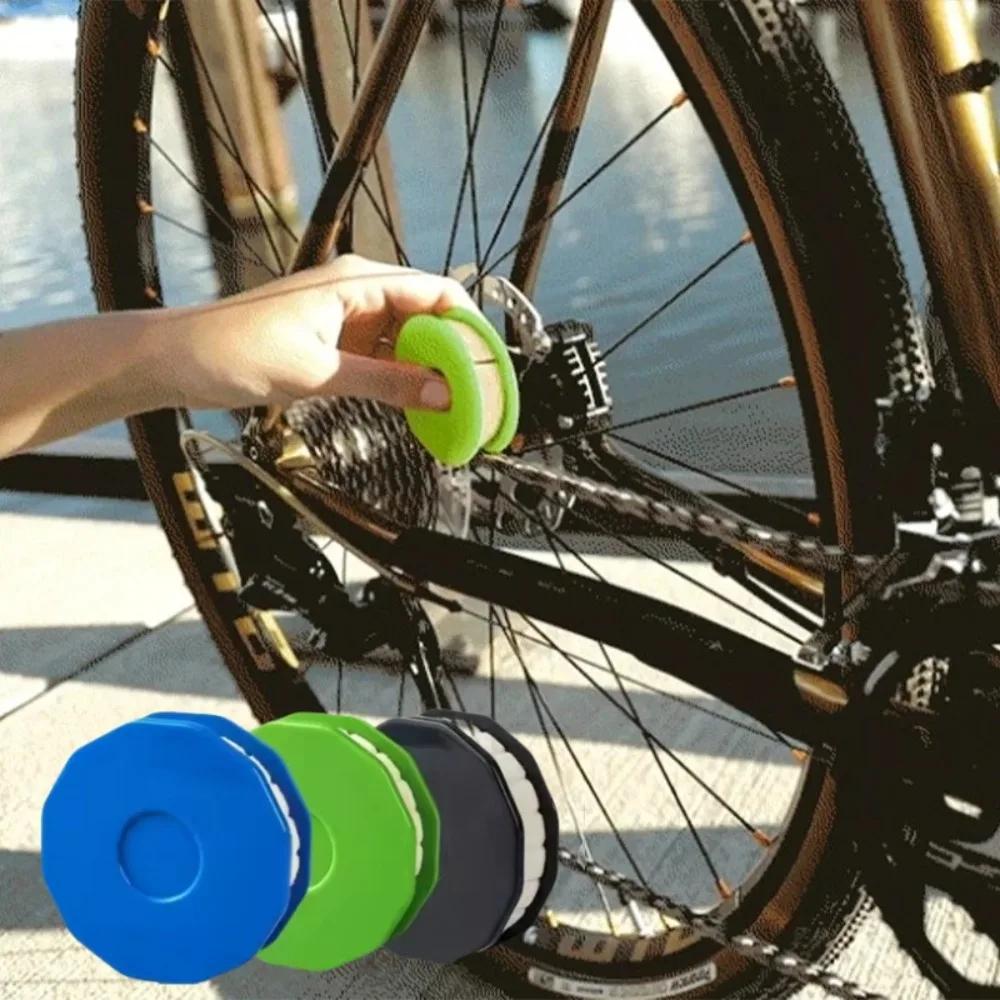 Cool Bicycle Chain Oiler Lubricator Portable Bike Chains Oil Roller Cleaning Maintenance Tools Outdoor Cycling Accessories