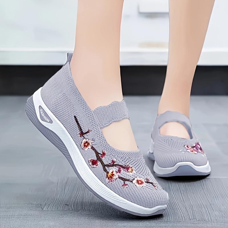 Mom shoes summer new shallow mouth embroidered single shoes middle-aged and elderly one-pedal breathable casual shoes women's cloth shoes