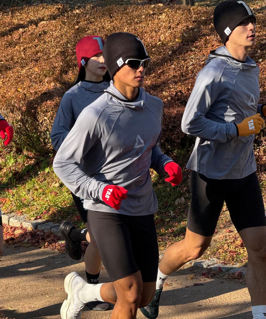 TASEU Sanctum Logo Running Gloves (Red)