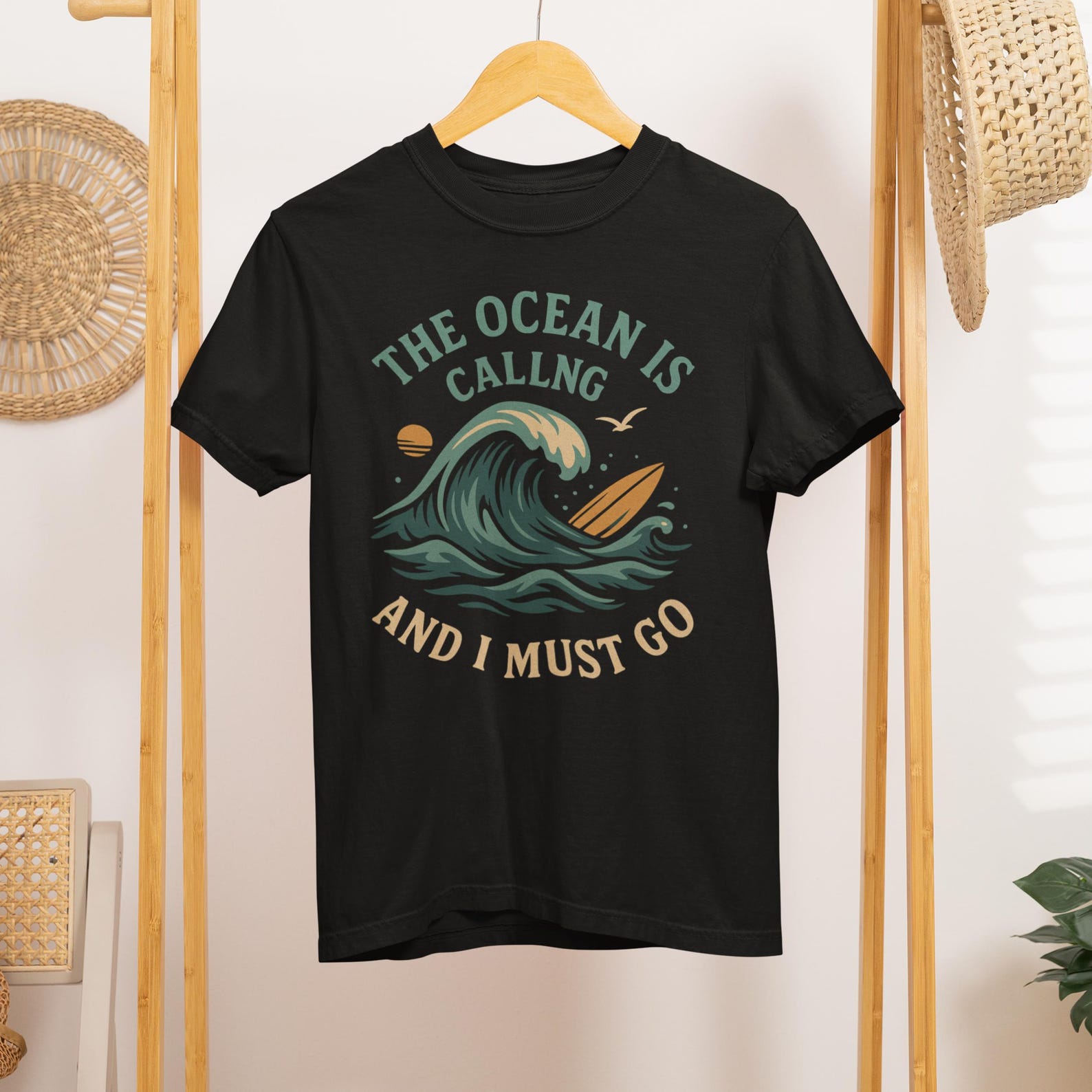 The Ocean Is Calling And I Must Go T-Shirt | Beach Lover Comfort Colors Tee S