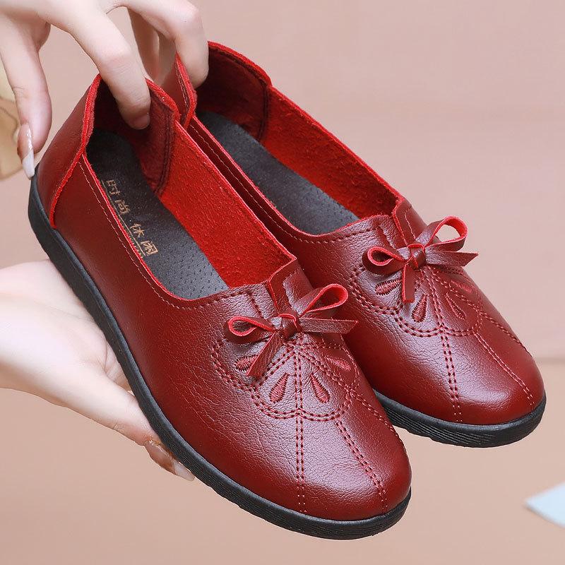 

Туфли на плоской подошве с бантом для женщин среднего и пожилого возраста на весну и осень, нескользящие мокасины с мягкой подошвой для мам, удобные туфли без застежек для бабушек 41 красный