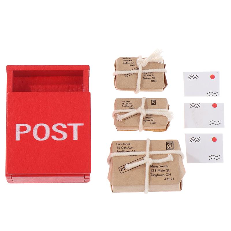 1Ensemble 1:12 Boîte aux lettres miniature de maison de poupée Rouge Boîte aux lettres avec sac postal Carte postale Meuble de porte de jardin féerique Décor de maison Jouet