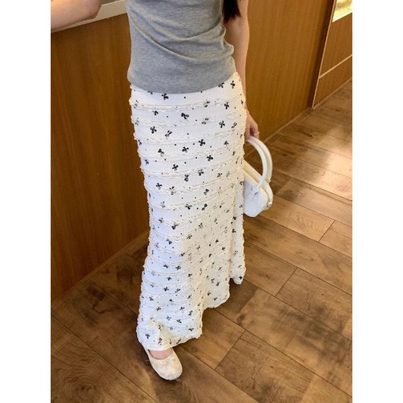 Korean-Style Floral Lace Fishtail Skirt Set for Women