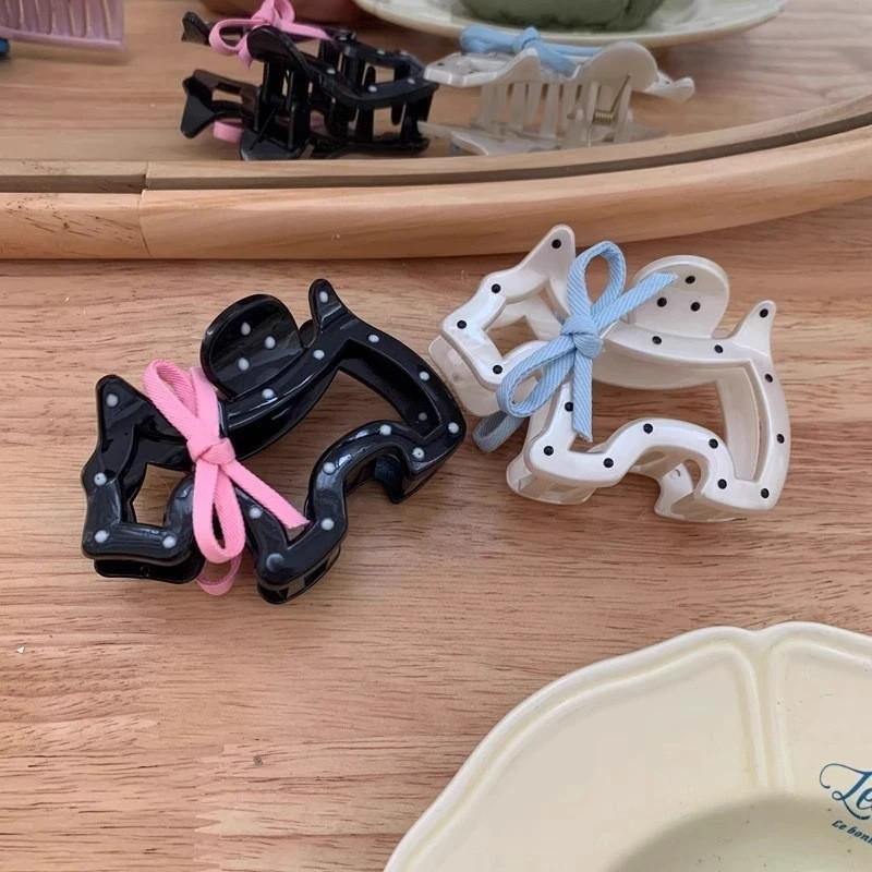 

Newcomer Exclusive: Cute Cartoon Bowknot Polka Dot Puppy Grip - Sweet & Versatile Design