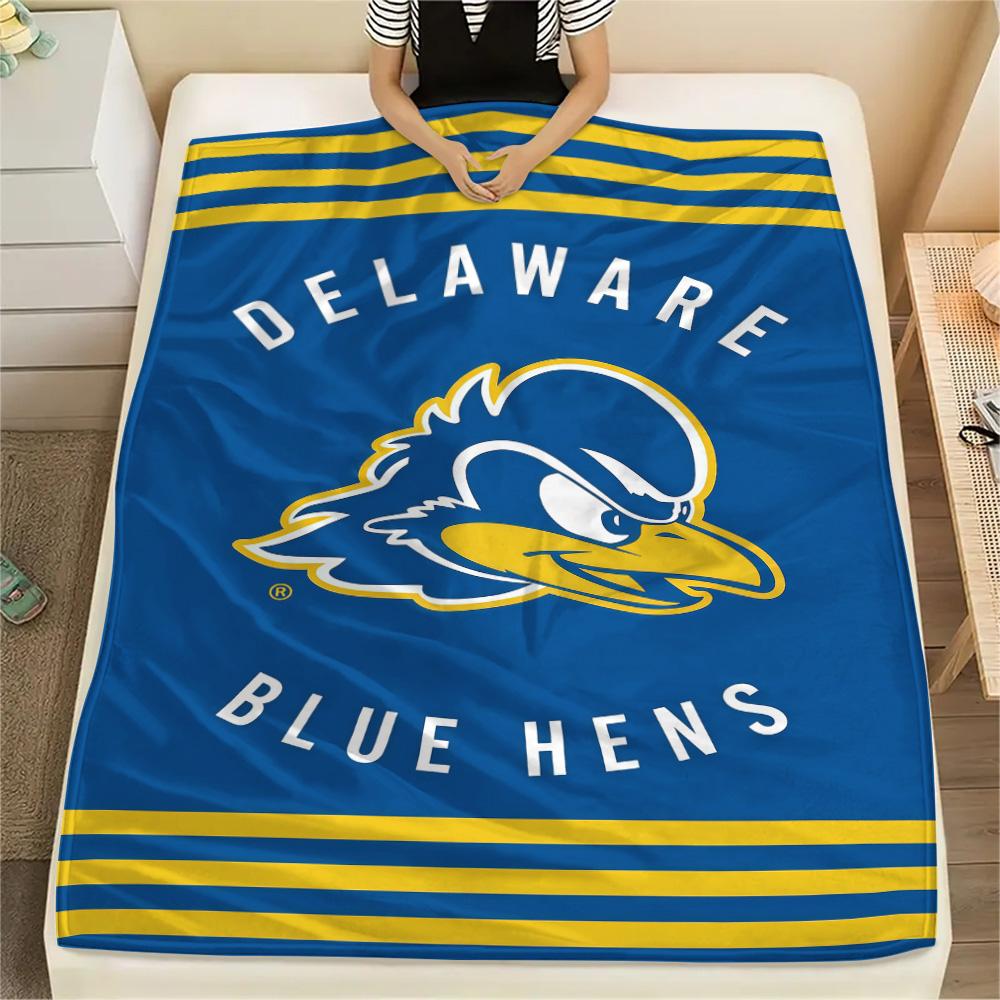 Delaware Fightin' Blue Hens Print Flannel Blanket High Quality Warm Comfortable Cover for All Seasons Perfect for Gifts Home Decor
