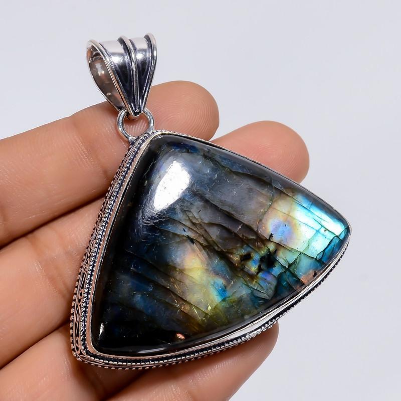 

Exclusive Top Grade Qualite 100% Natural Labradorite Heart Shape Vintage Style Handmade Jewelry 925 Steling Silver Pendant 2.1 WSJ-4879 2.1