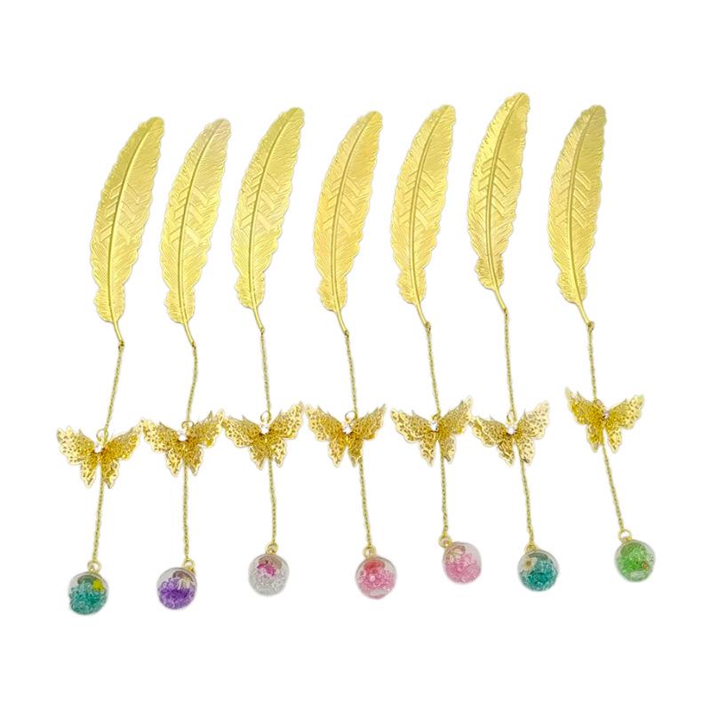 Popular Chinese Metal Feather Bookmark with Dried Flower and Butterfly Design - Perfect Teacher's Day Gift