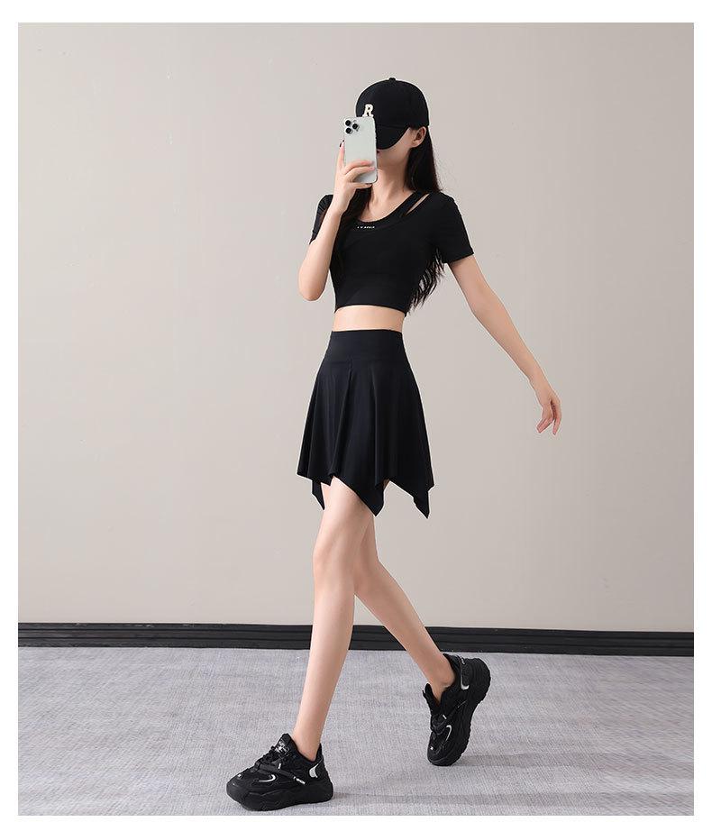Women's Summer 2025 Quick-Dry Sportswear Set: Pleated Tennis Skort and Fitness/Yoga Outfit