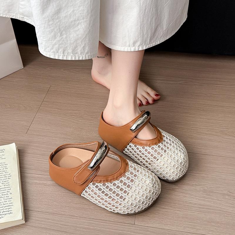 Internet Celebrities Retro Woven Baotou Half Drag Women Wear 2025 Summer New French Hollow Breathable Flat Bottom Cool Slippers