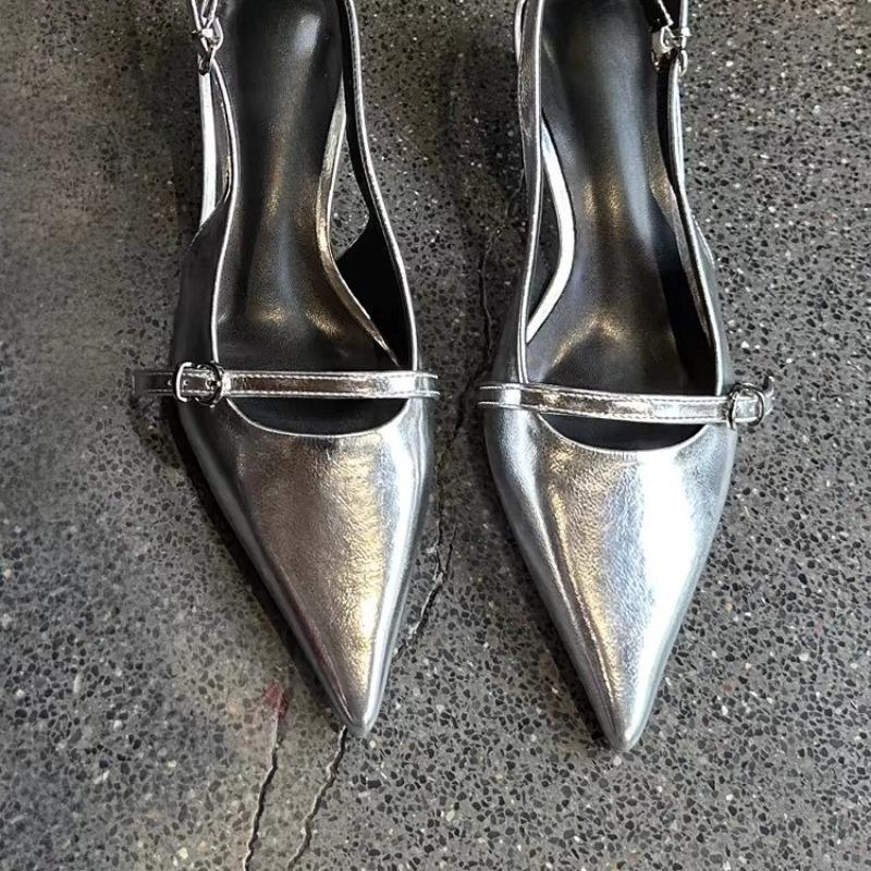 

Модные сандалии Baotou Летние новые с острым носком, с мелким вырезом, с металлической пряжкой, А-силуэта, с нескользящим износостойким каблуком 42 серебряный