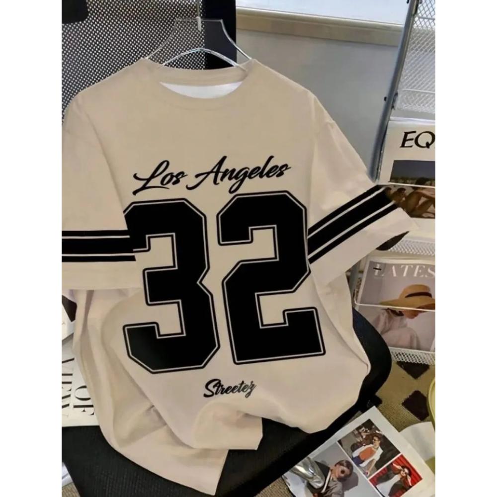 The new men's T-shirt for summer 2025 is casual fashionable comfortable and breathable with 3D digital printing