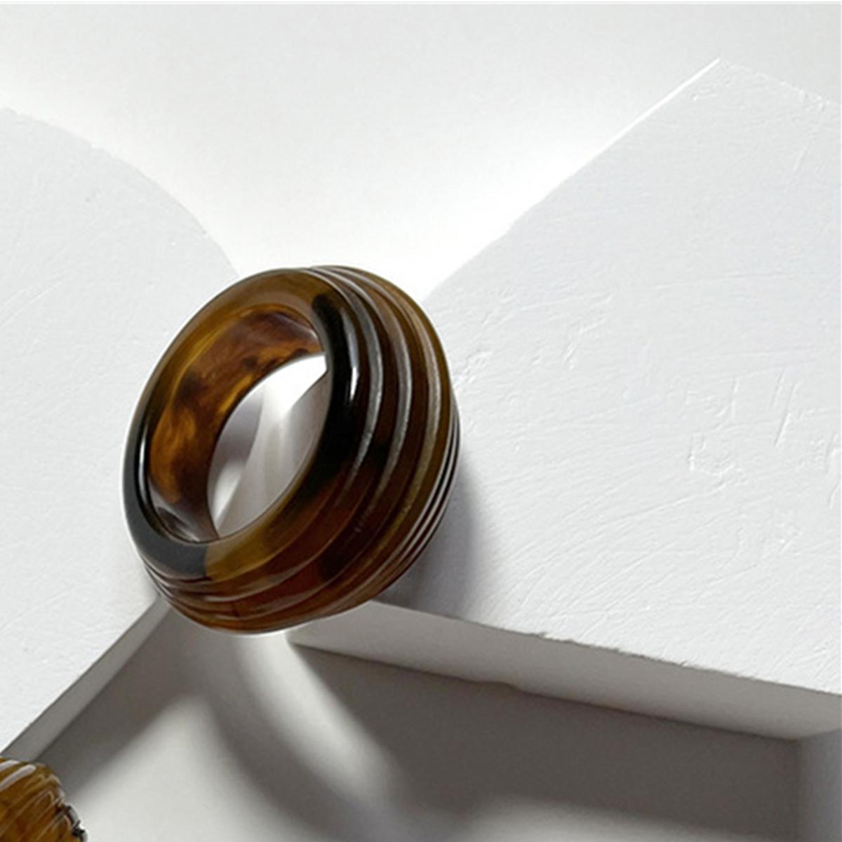 

Fashion Colorful Clear Resin Oval Rings Acrylic Water Droplets Shape for Women Girls Travel Summer Jewelry Ins Style Rings Women Size 7