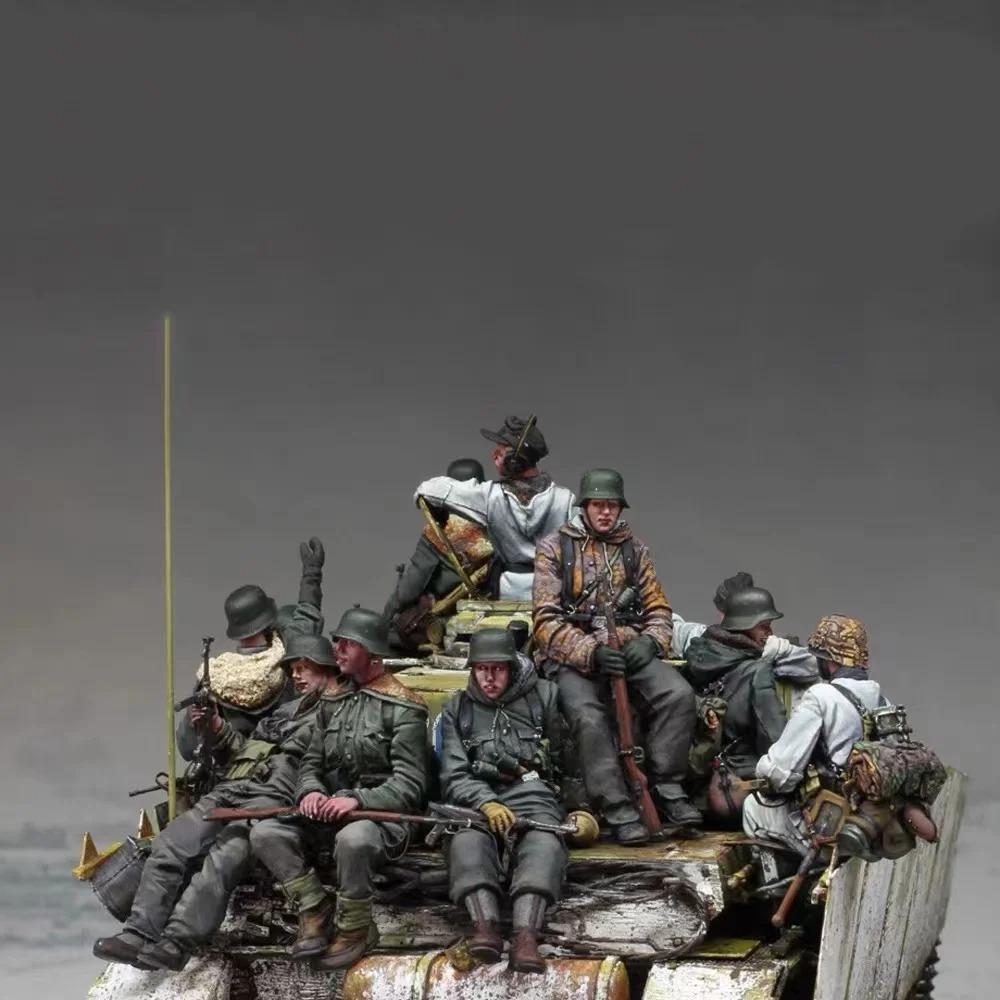 1/35 Resin Figure Unpainted Model Kit, World War II Military Theme, (13 Soldiers, No Tanks) Unassembled and Unpainted GK,