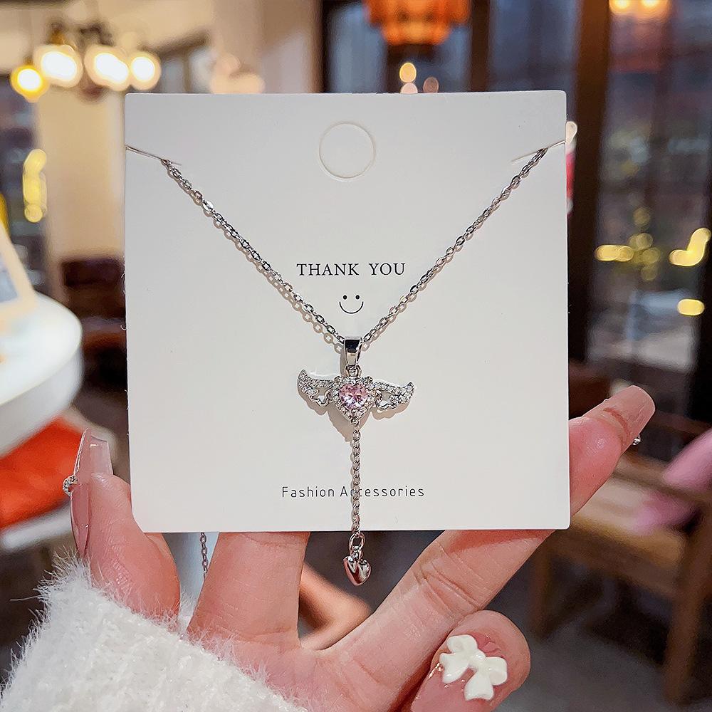 Persönlichkeitsdesign Sinn Titanstahl Halskette Mädchen rosa eingelegter Zirkon romantisches Amorherz Liebe Schlüsselbeinkette