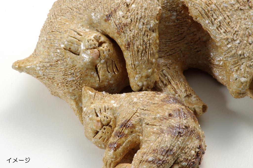 Shigaraki Ware Hechimon Pottery, Kosei Kiln, Goronyanneko (Large), 40-4079