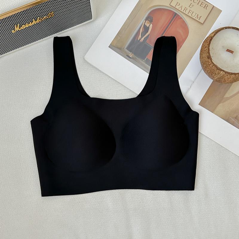 2025 Seamless Invisible Bra: Anti-Sagging, Side Support, Small Chest Gathering, Thin Vest Style with Beautiful Back Design.